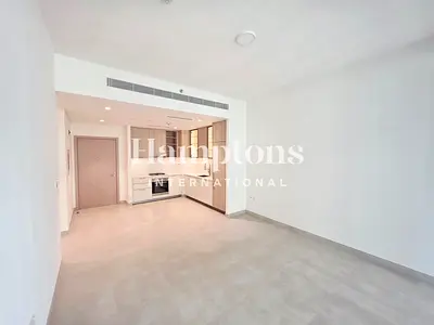 BRAND NEW READY | SPACIOUS | BUILT IN KITCHEN