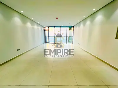 Like a brand new building 20 days, free, full, save view, big balcony, wardrobe, master room, storeroom gym pool2 parking free