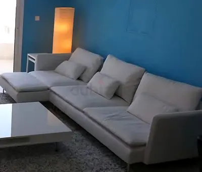 Light grey 3-seater L-shaped sofa with chaise