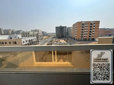 فرصه للإيجار بالجرف 3 غرفة وصالة أول ساكن مع بلكونة وموقف .