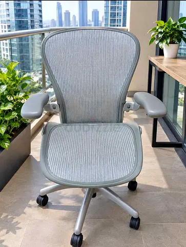 Herman Miller Aeron size C fully loaded