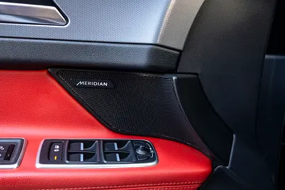 2020 Jaguar XF — миниатюра 12