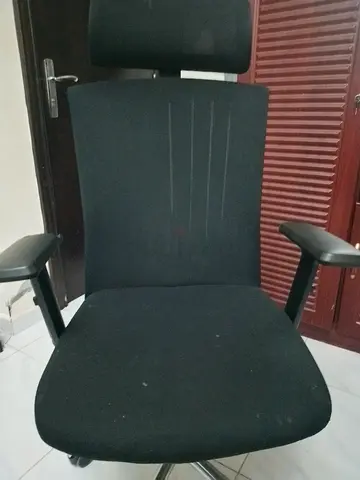 Ergonomic office chair