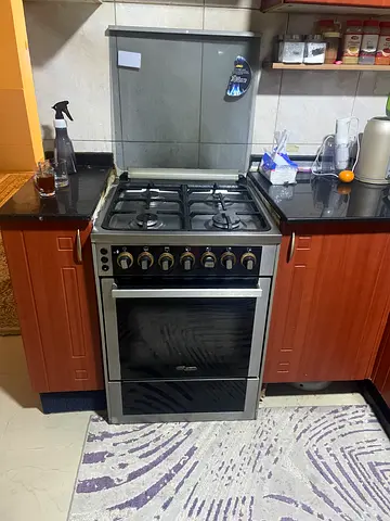 Stainless Steel 5-Burner Gas Cooker with Oven - Good Condition
