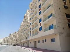 Ground-floor unit with two rooms and a living area; suitable for residential use, an office, or a co