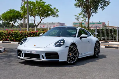 Porsche 911 Carrera 2025 GCC Specs Aero kit - spiders rims - FULL ORIGIANL PAINT