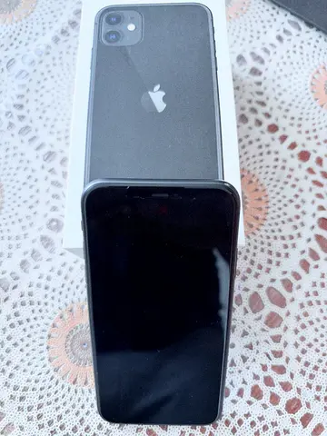iPhone 11 - 128GB - Black (Good condition) with Complete Kit