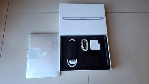 MacBook Pro Retina, 13-inch, Early 2015 | Model No: A1502 | 2.9GHz | 8GB | 512GB | 19 Cycles