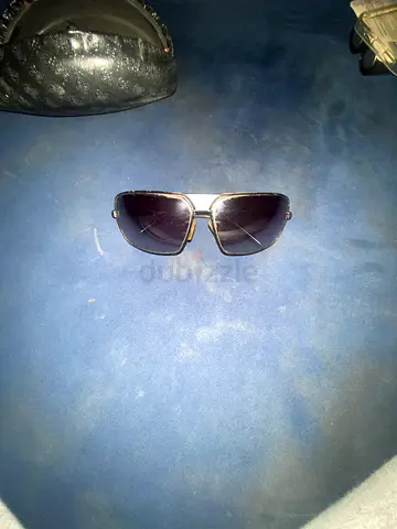 SUNGLASSES FROM GUESS FOR SALE