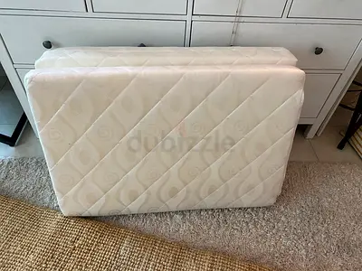 Tri folding foam mattress 180 x 90