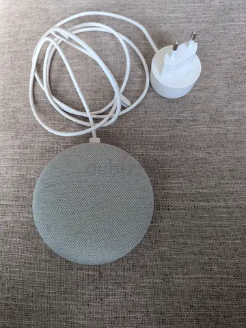 Google Nest Mini (2nd gen) - Light Gray with Charger