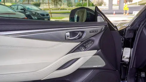 صورة 10 لـ 2017 Infiniti Q60
