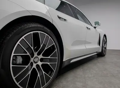 2020 Porsche TAYCAN — миниатюра 19
