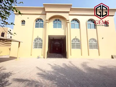 HIGH-QUALITY | SERVANT BLOCK | SPACIOUS | GARDEN