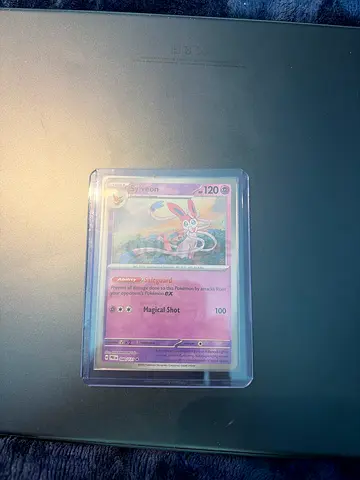 Pokemon TCG-Sylveon master ball prismatic evolution-Mint condition