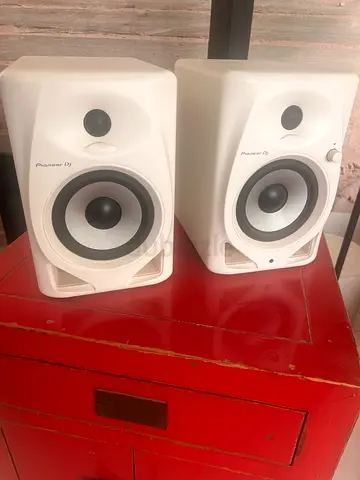 Pioneer DJ DM 50D speakers