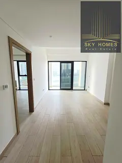 3BHK APARTMENT AVAILABLE WITH FLEXIBLE CHEQUES RENT 130K
