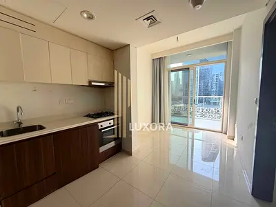 Unfurnished 1BHK | High Floor | Prime Location | Modern Design