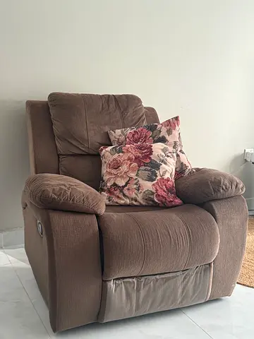 Recliner sofa