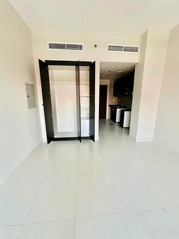 Bright Studio Apartment | Kappa Acca 1 | Balcony Access