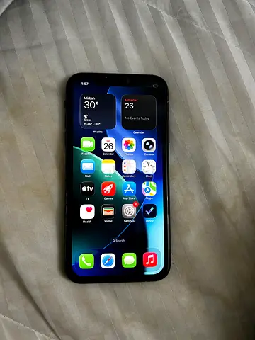 iPhone 11 (Black)