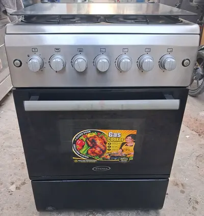 VENUS Gas cooking range 60by60 Available