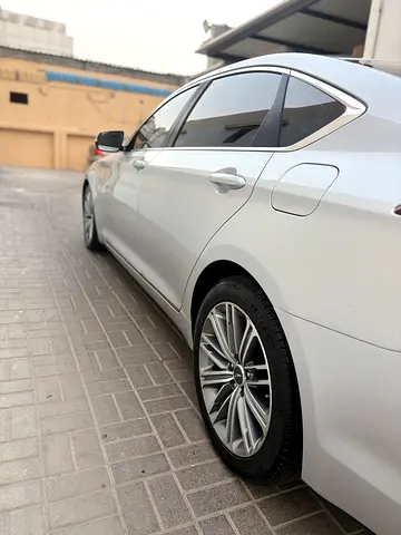 صورة 4 لـ 2019 Genesis G80