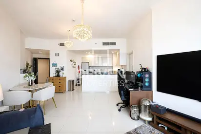 Spacious Corner Unit | Golf View | Tenanted