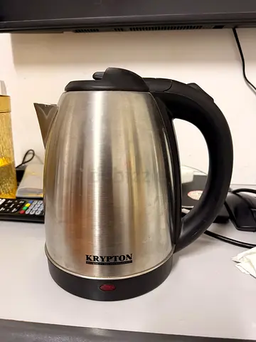 Free stuff : Krypton stainless steel electric kettle - 1.7L, used