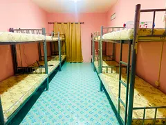 Ladies bed space avaible in Al rigga area near Al Rigga metro Station.
