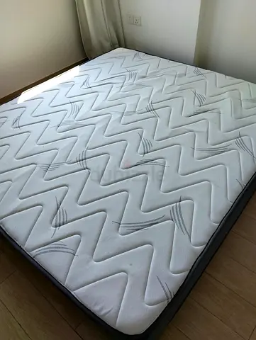 Wakefit king size matress 10 inch