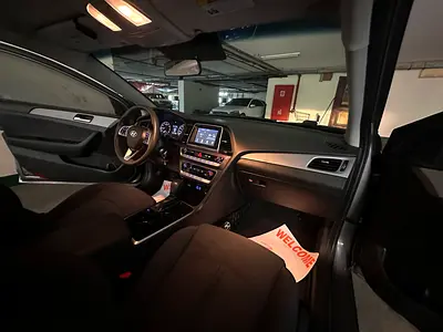 Well maintained Hyundai Sonata SE 2019 2.4L