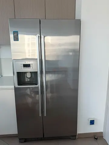 Siemens side by side fridge water dispenser icemaker
