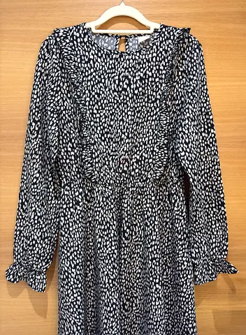 Black & white patterned long sleeve dress