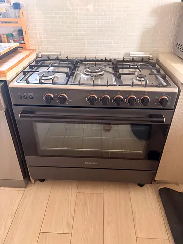 Toshiba 90x60cm gas cooker same like new