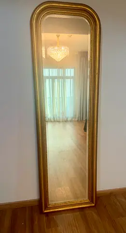 Full-Length Gold Framed Floor Mirror - Classic Arched Design
