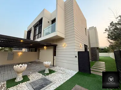 Vacant Now | Large Plot | Paramount Finish
