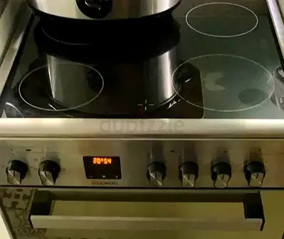 Daewoo Electric ceramic hob with built-in oven (used)