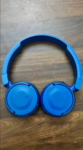 Blue JBL on-ear Bluetooth headphones - used