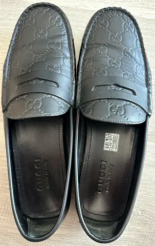 Gucci men's black leather loafers, size 8