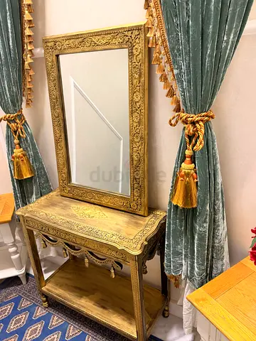 Antique-style Ornate Gold Console Table with Matching Mirror