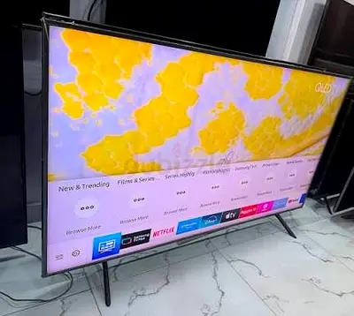 للبيع تلفزيون سامسونج QLED 65 بوصة – Q60R