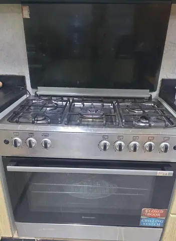 Stainless Steel 5-Burner Gas Cooker with Large Oven - Good Condition