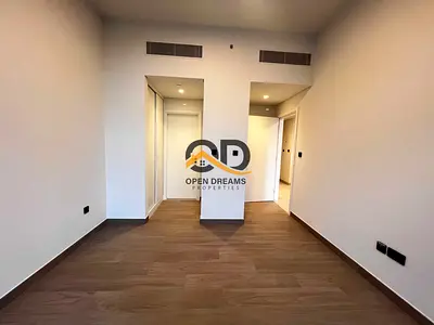 Gated Community // 1 BR With High Standard Living Style // Gym Pool