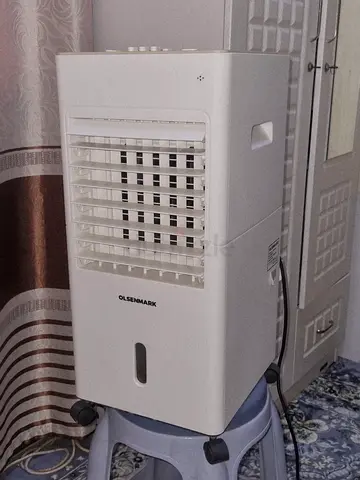 Olsenmark Portable Evaporative Air Cooler - with two ice-pact