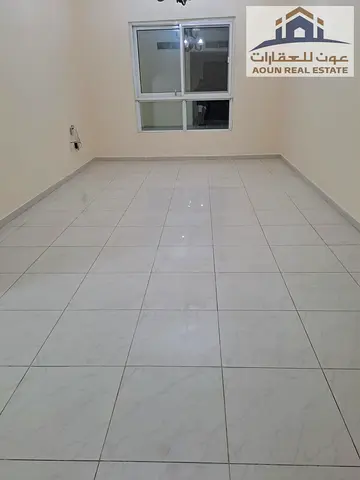 🔥 لقطة في القصباء | غرفة وصالة بمساحة ممتازة | 2 حمام | 36,000 درهم 🇦🇪 غرفة وصالة للإيجار السنوي – القصباء، الشارقة