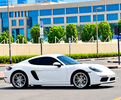 صورة 7 لـ 2017 Porsche CAYMAN