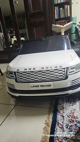 Electric Ride-On Land Rover for Kids (White) - Good Condition