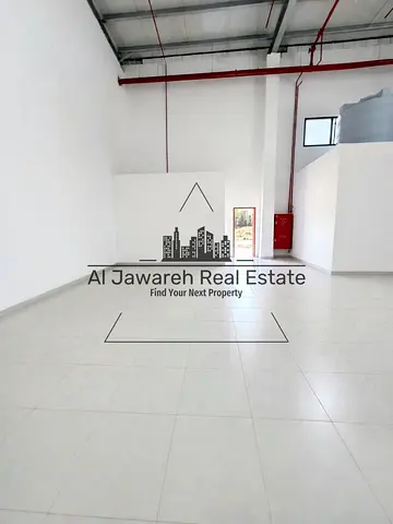 شوروم مميز في أم القيوين – 3,550 قدم² | 30 KW