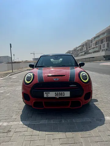 MINI COOPER S JCW | GCC Specs | Top of the range | Low Mileage